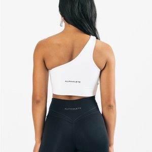 Alphalete Alphalux asymmetrical sports bra size medium